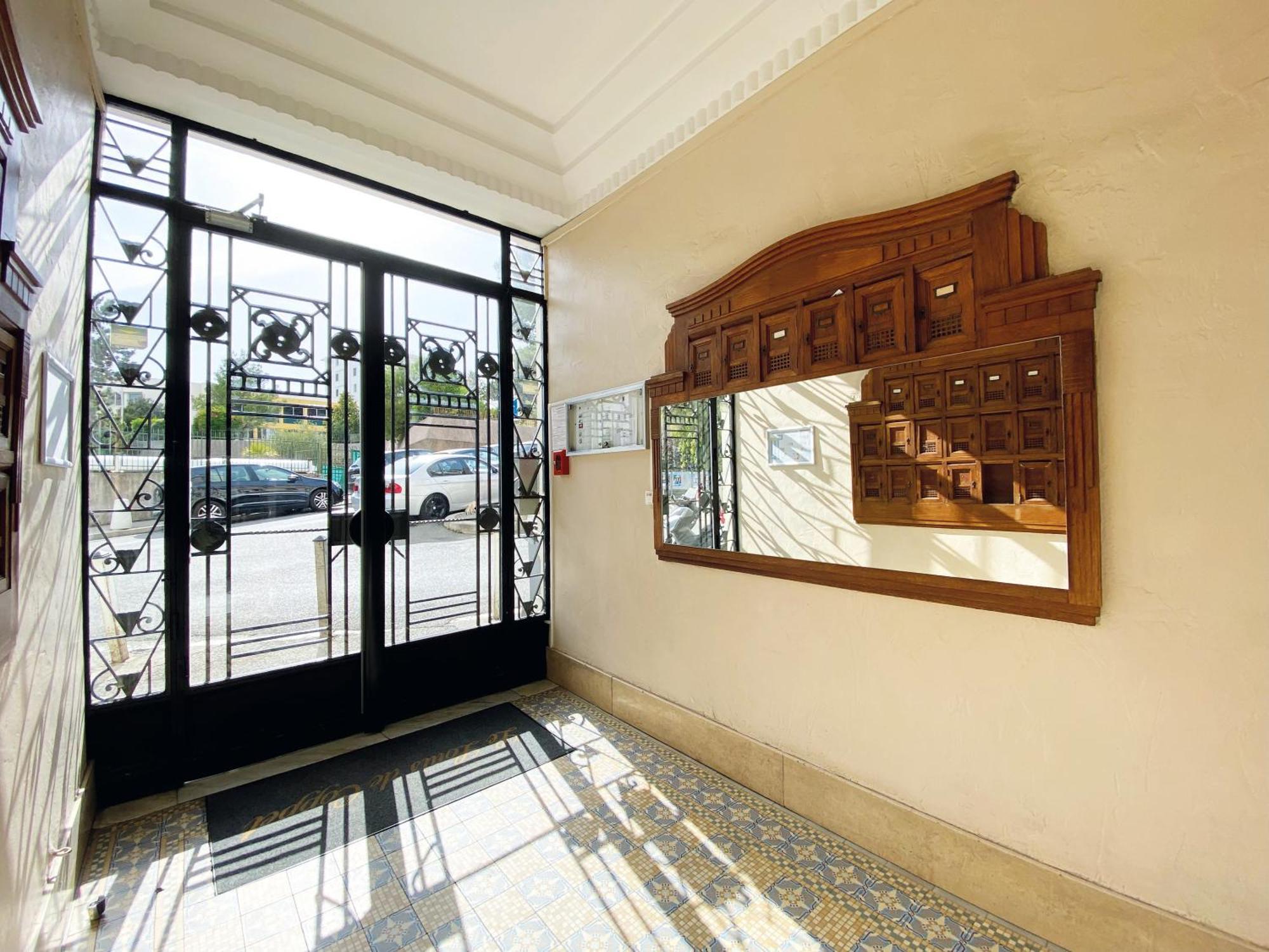 Beautiful Renovated Apartment ,Next To The Beach ! Air-C, Free Parking! Ніцца Екстер'єр фото